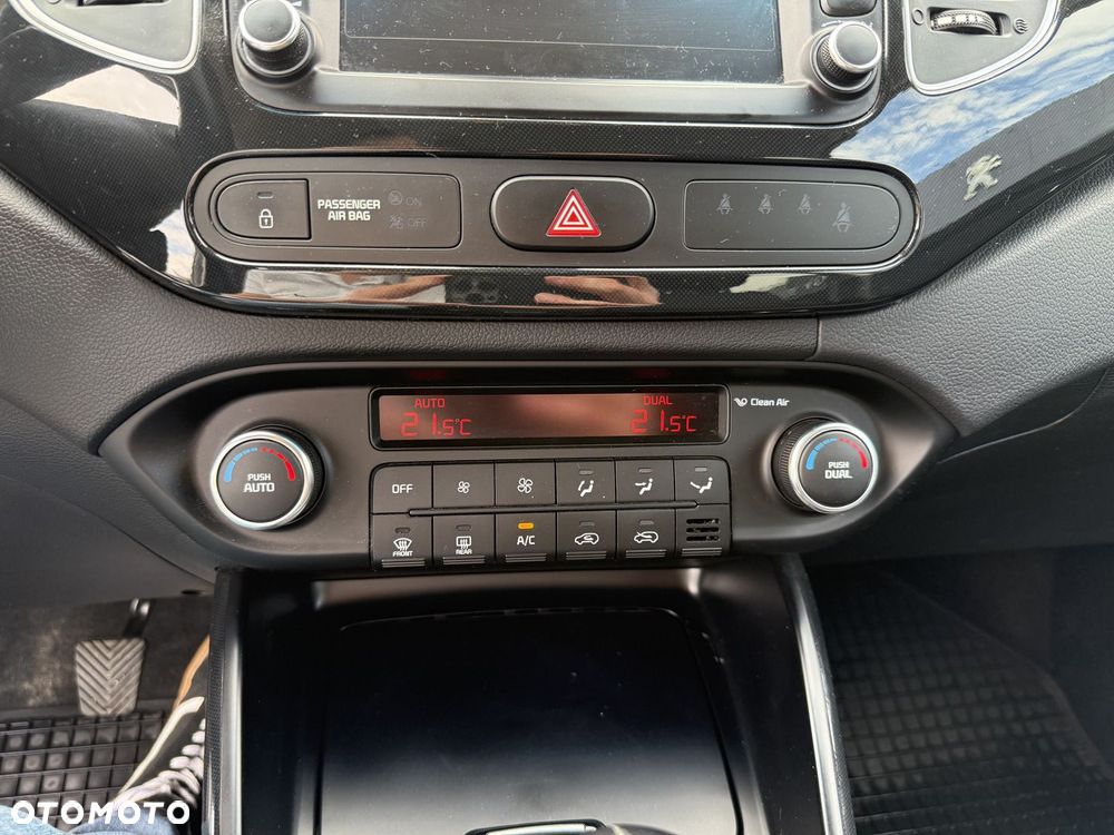 Kia Carens 1.6 GDI M - 20
