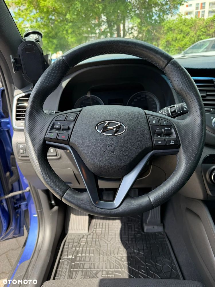 Hyundai Tucson 1.6 GDI BlueDrive GO 2WD - 11