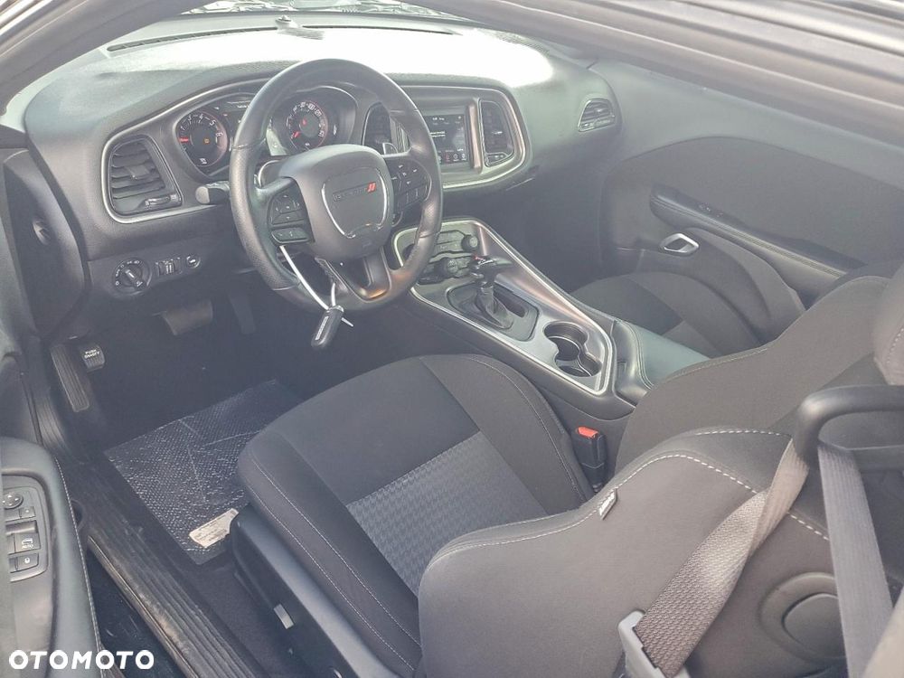 Dodge Challenger 3.6 GT AWD - 7