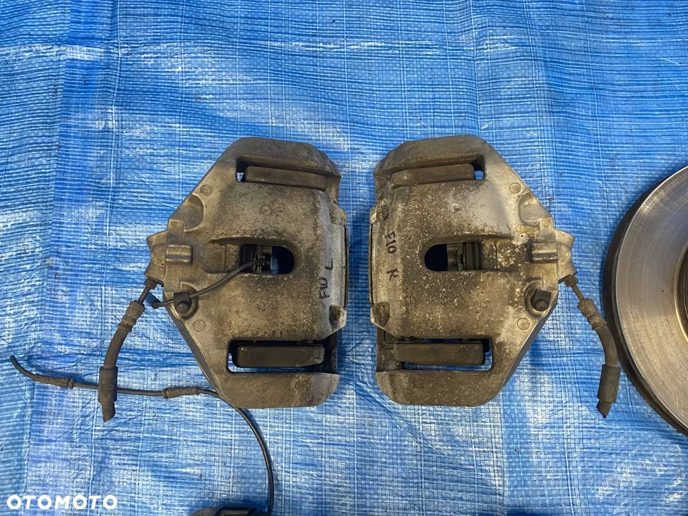 BMW F10 F11 535i SWAP KOMPLET ZACISKI TARCZE HAMULCOWE PRZÓD 348MM TYŁ 330MM  JARZMA PRZEDNIE TYLNE KOMPLET ORYGINAŁ BMW - 10