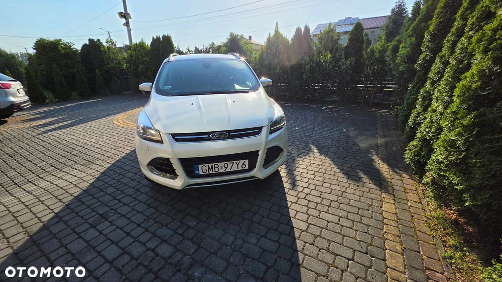 Ford Escape 2.0 EcoBoost AWD Titanium - 4