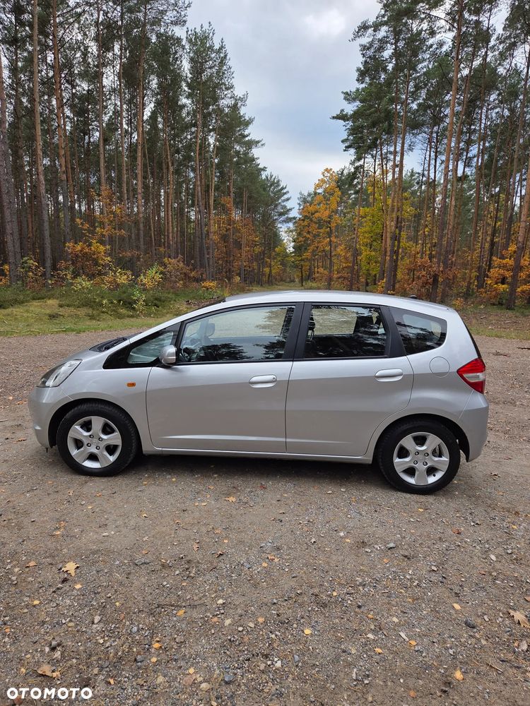 Honda Jazz 2010 photo 5