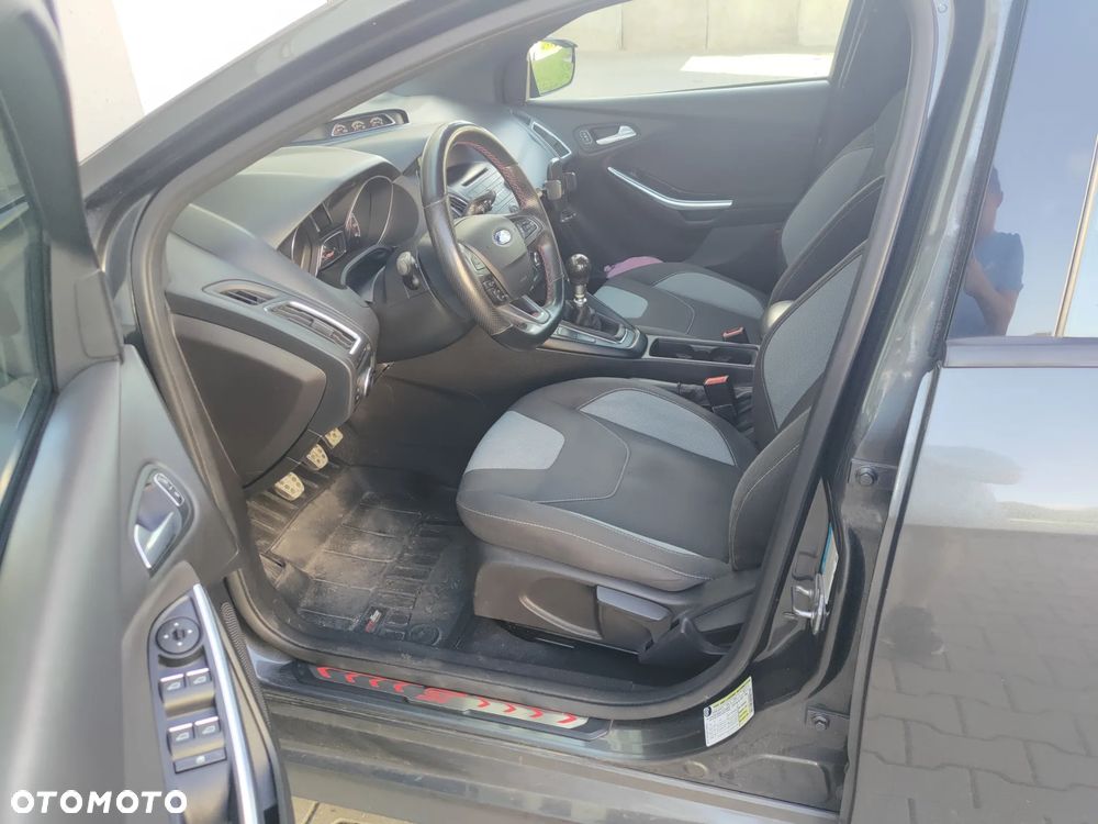 Ford Focus 2.0 EcoBoost ST - 5