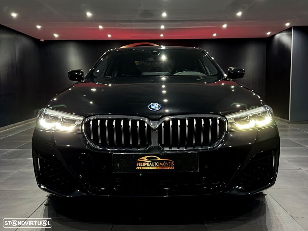 BMW 530 e Pack Desportivo M - 2