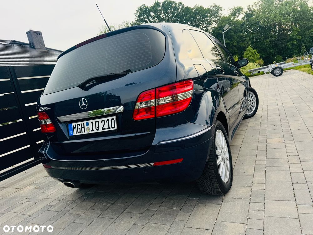 Mercedes-Benz Klasa B 200 Special Edition - 27