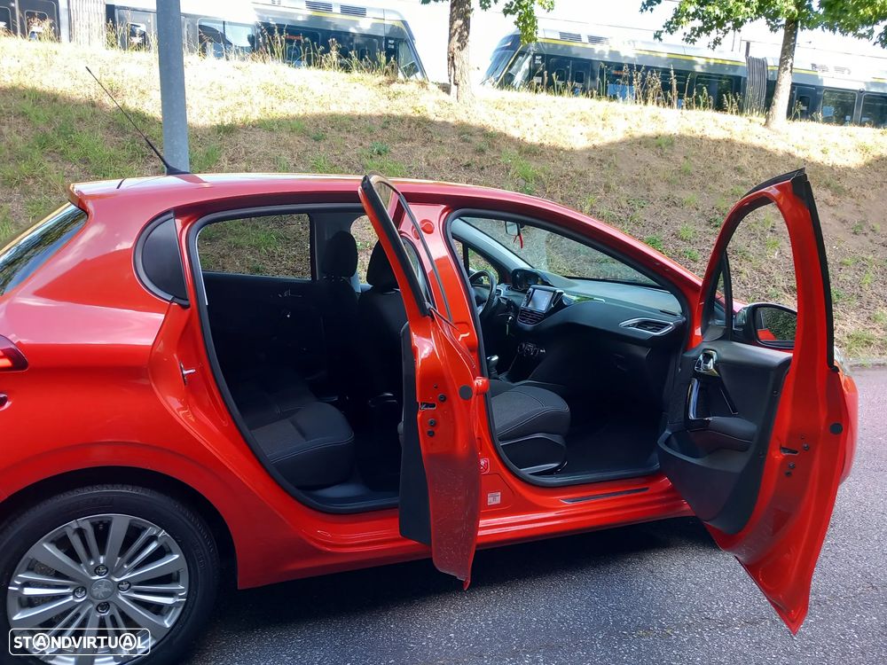 Peugeot 208 PureTech 82 Start & Stop Style - 32