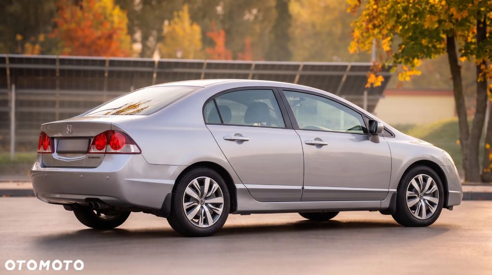 Honda Civic 1.8 Comfort - 3