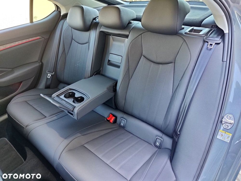 Skoda Superb 2.0 TSI L&K DSG - 33