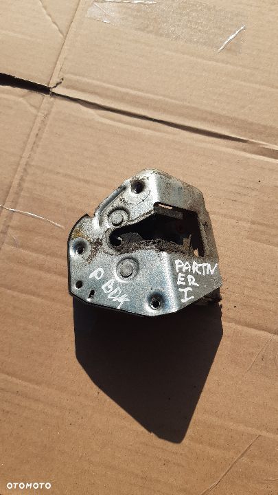 Partner Berlingo I zamek drzwi prawy bok LIFT - 1