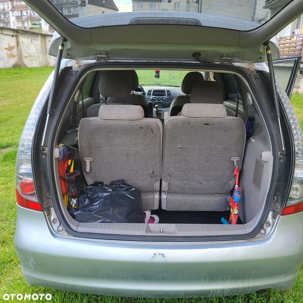 Mitsubishi Grandis 2.4 Motion - 13