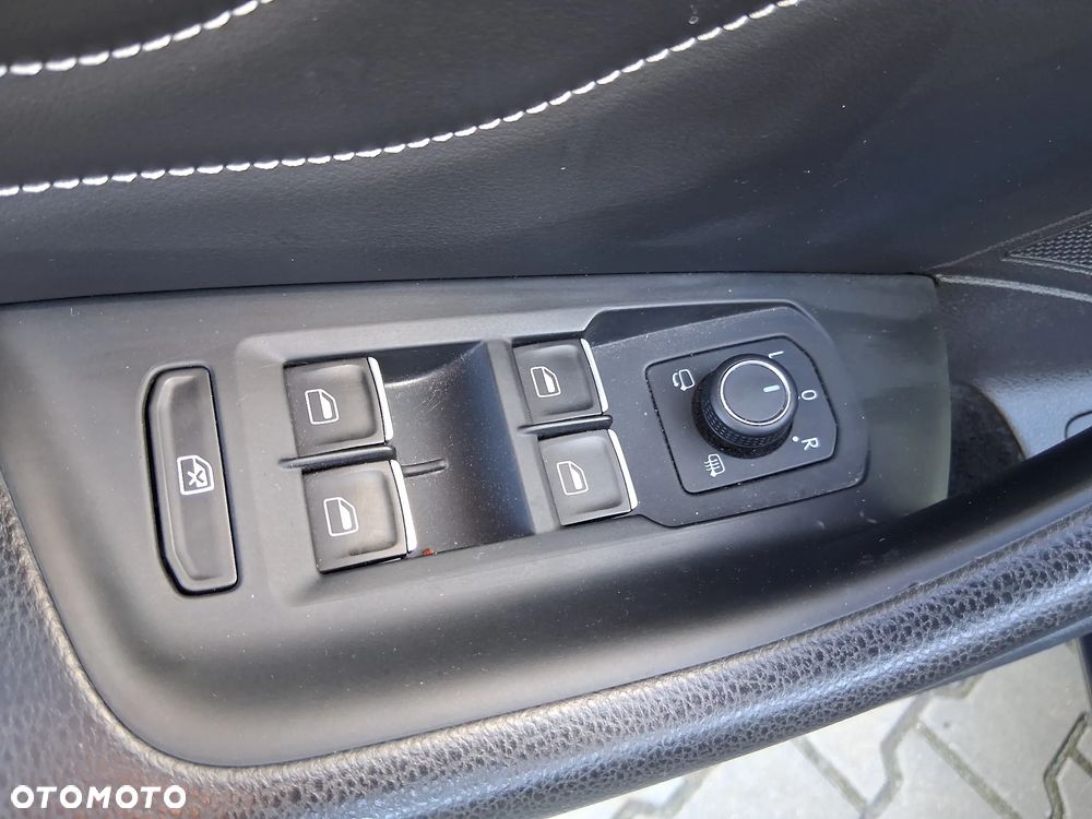 Volkswagen Passat 2.0 TSI Elegance DSG - 14