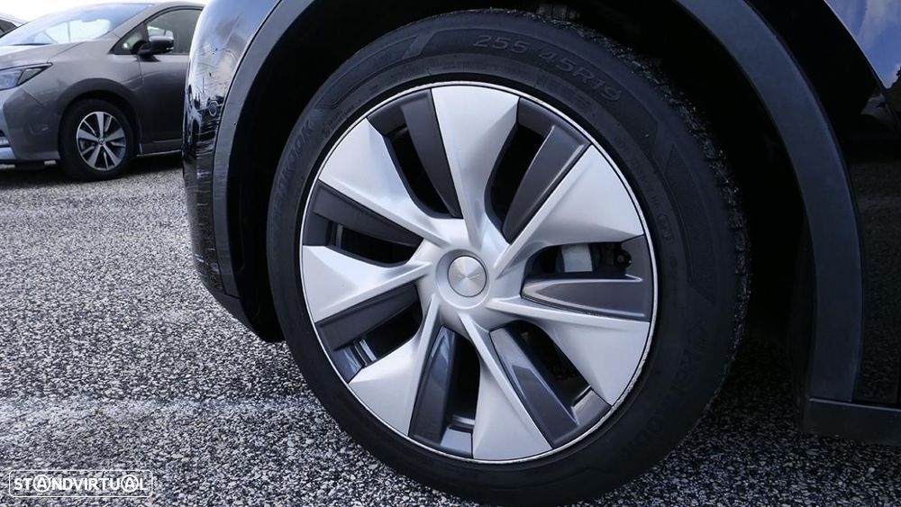 Tesla Model Y Long Range Dual Motor AWD - 7