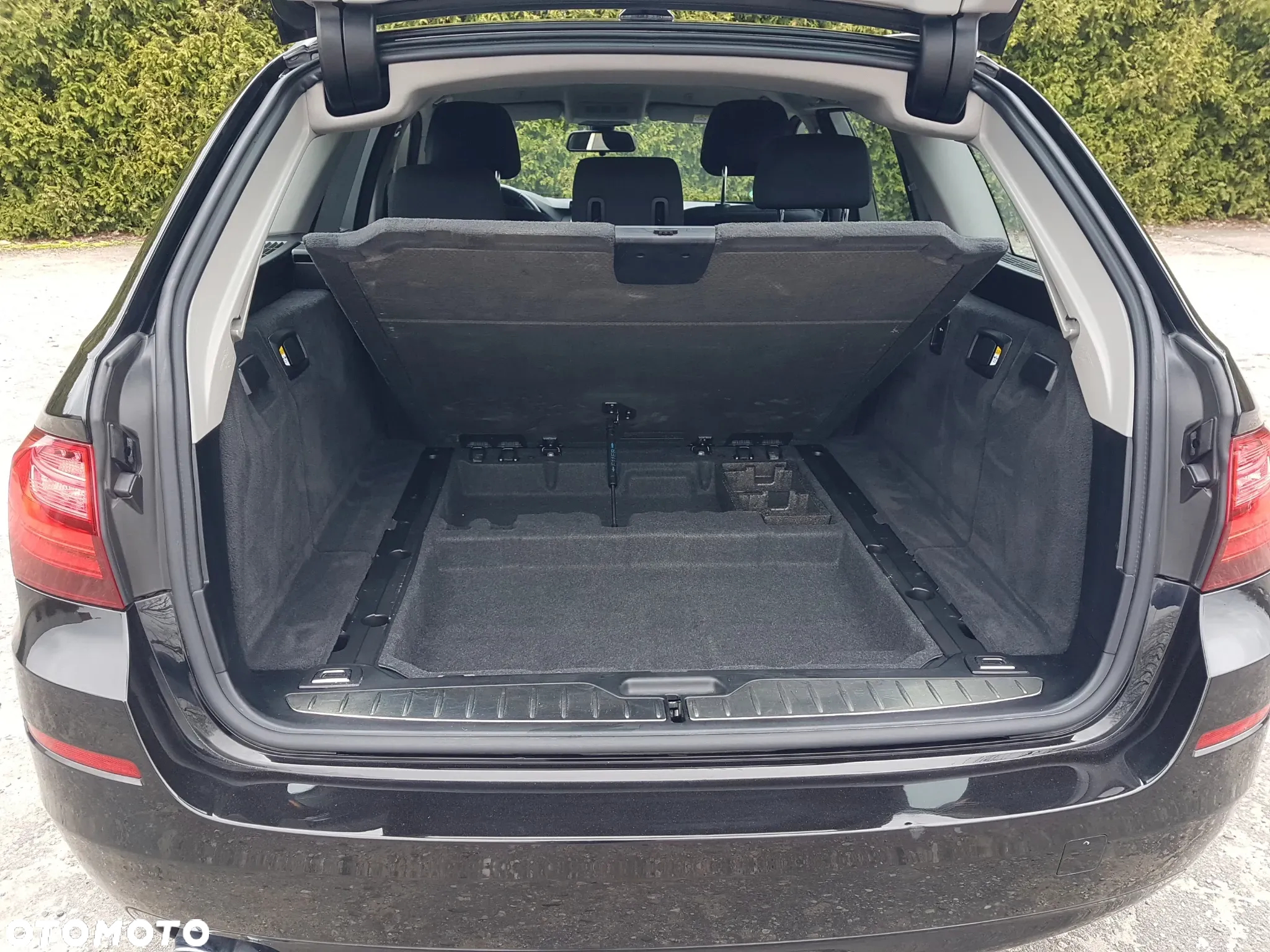 BMW Seria 5 528i xDrive - 11