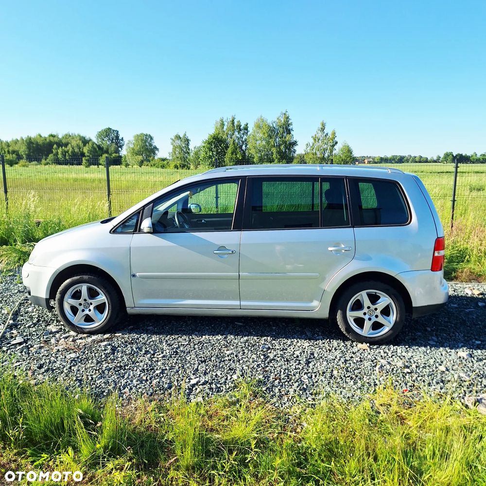 Volkswagen Touran 2.0 TDI Trendline - 1