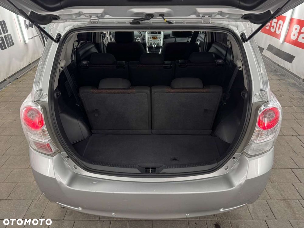 Toyota Verso - 33