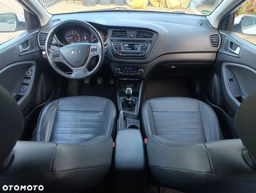 Hyundai i20 1.4 Premium - 23