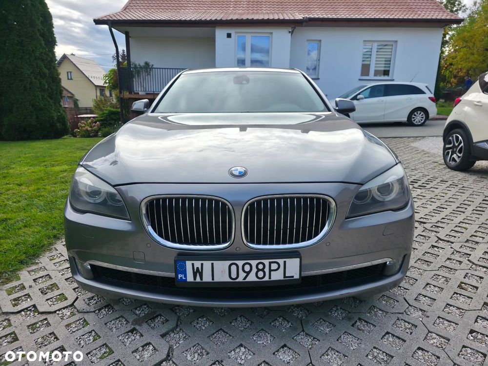 BMW Seria 7 740i - 16