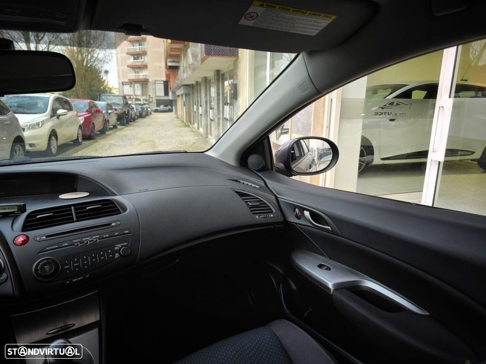 Honda Civic 1.4 i-VTEC Elegance - 19