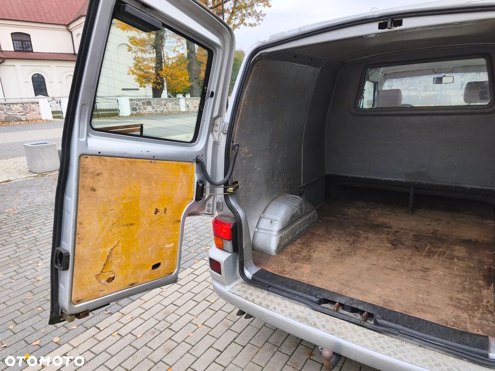 Volkswagen Transporter - 16