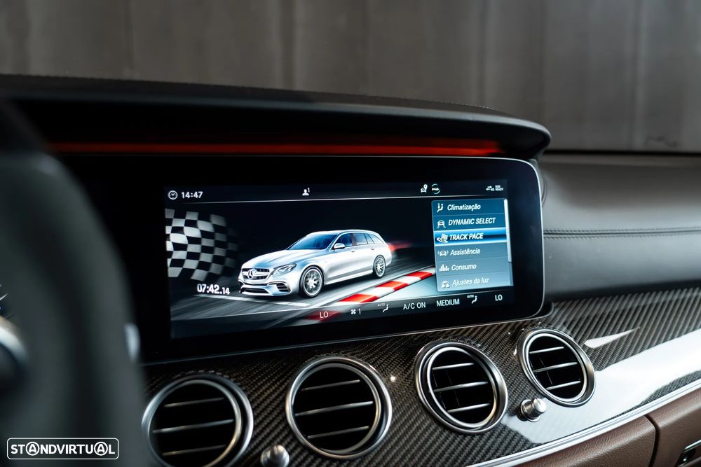 Mercedes-Benz E 63 AMG S 4Matic+ 9G-TRONIC - 22