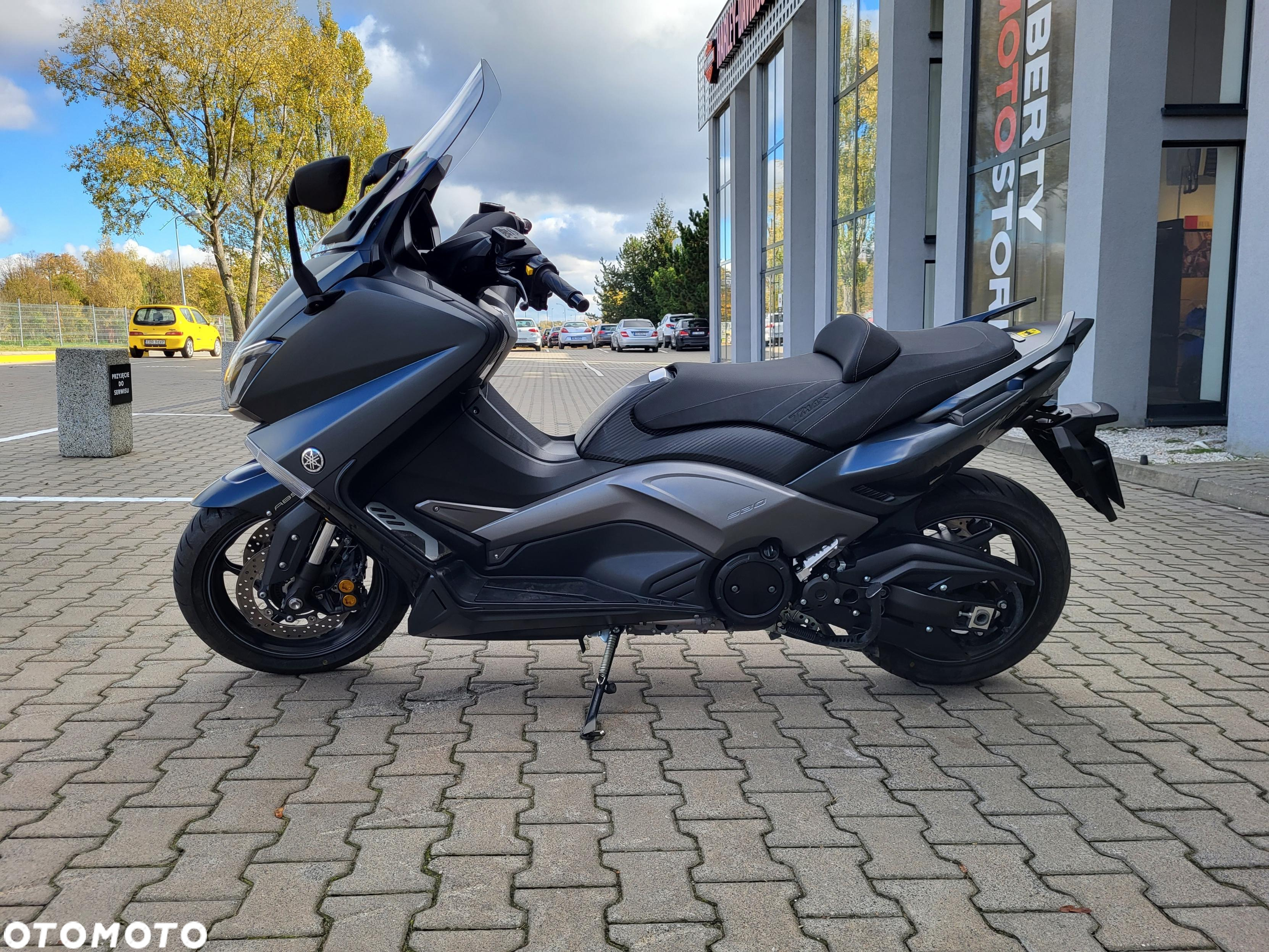 Yamaha Tmax - 2
