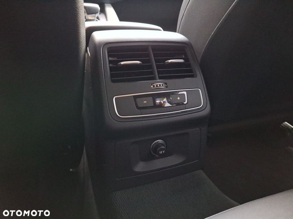 Audi A4 Avant 35 TFSI mHEV S tronic - 23