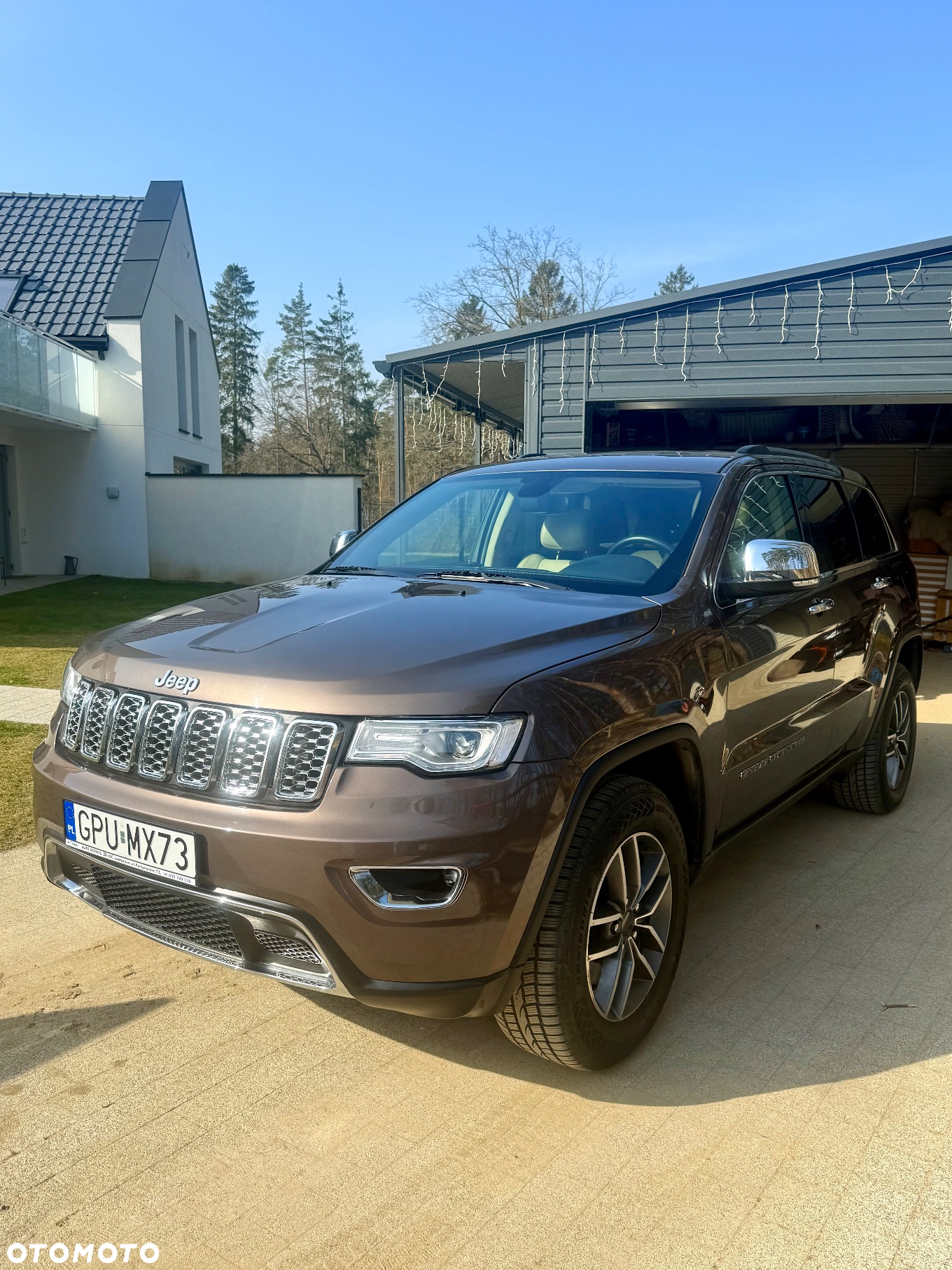 Jeep Grand Cherokee - 26