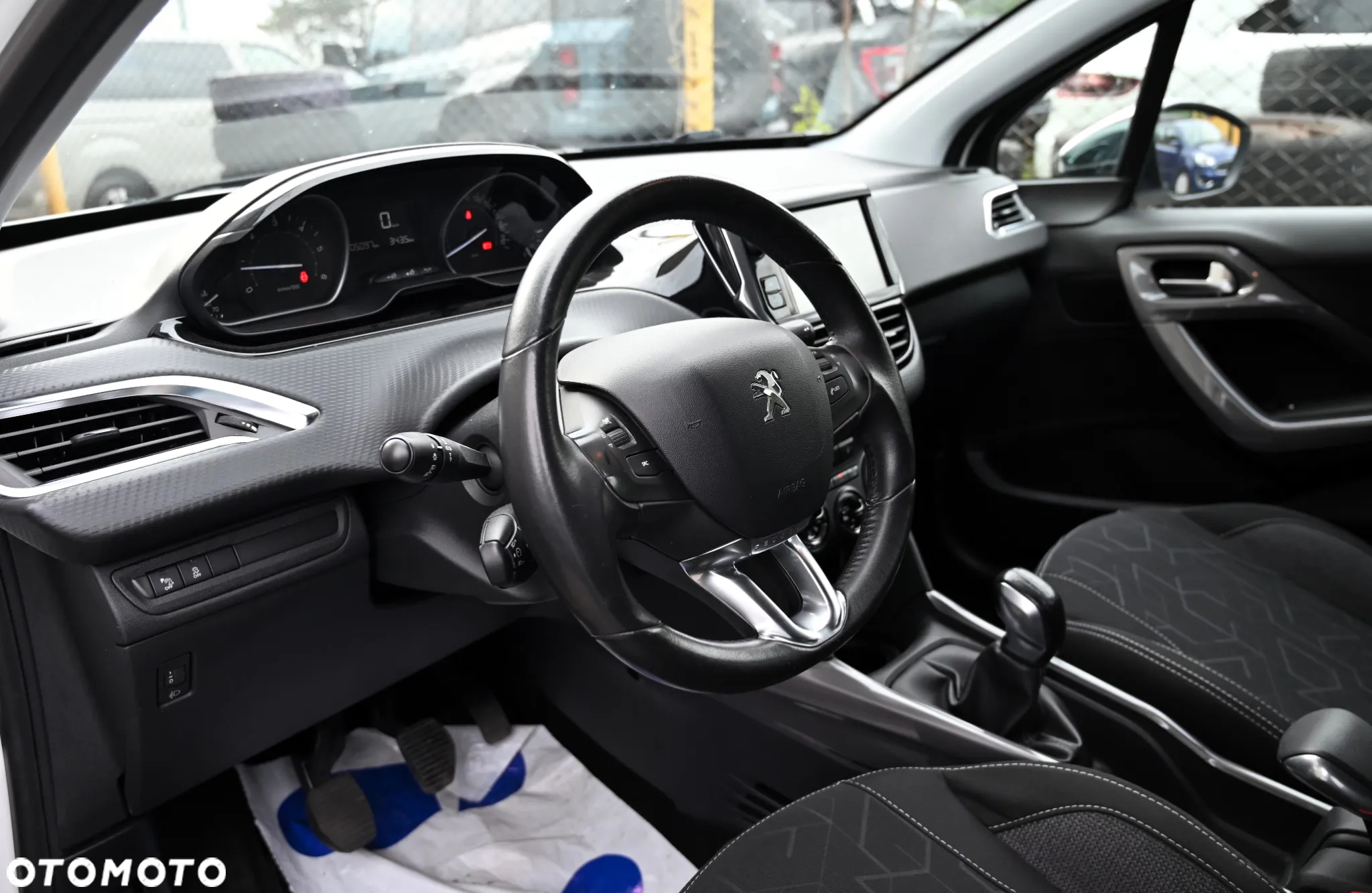 Peugeot 2008 1.6 BlueHDi Active - 30