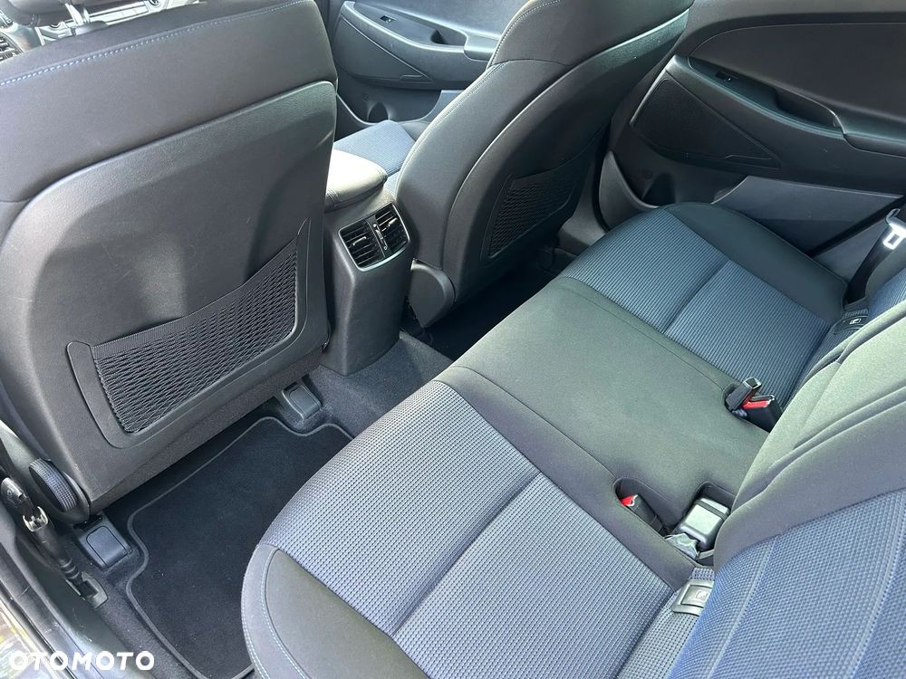 Hyundai Tucson blue 1.7 CRDi 2WD Classic - 12