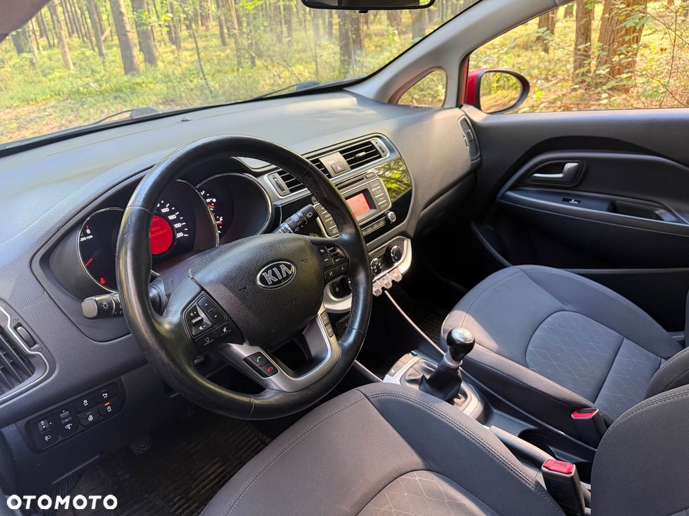 Kia Rio 1.2 Business Line - 8