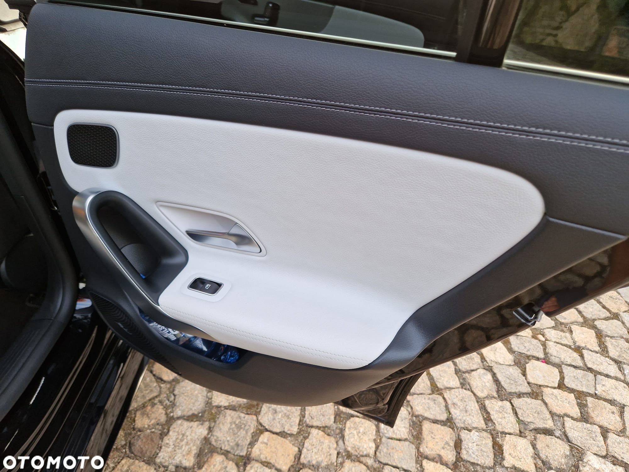 Mercedes-Benz CLA 250 4-Matic 7G-DCT - 32