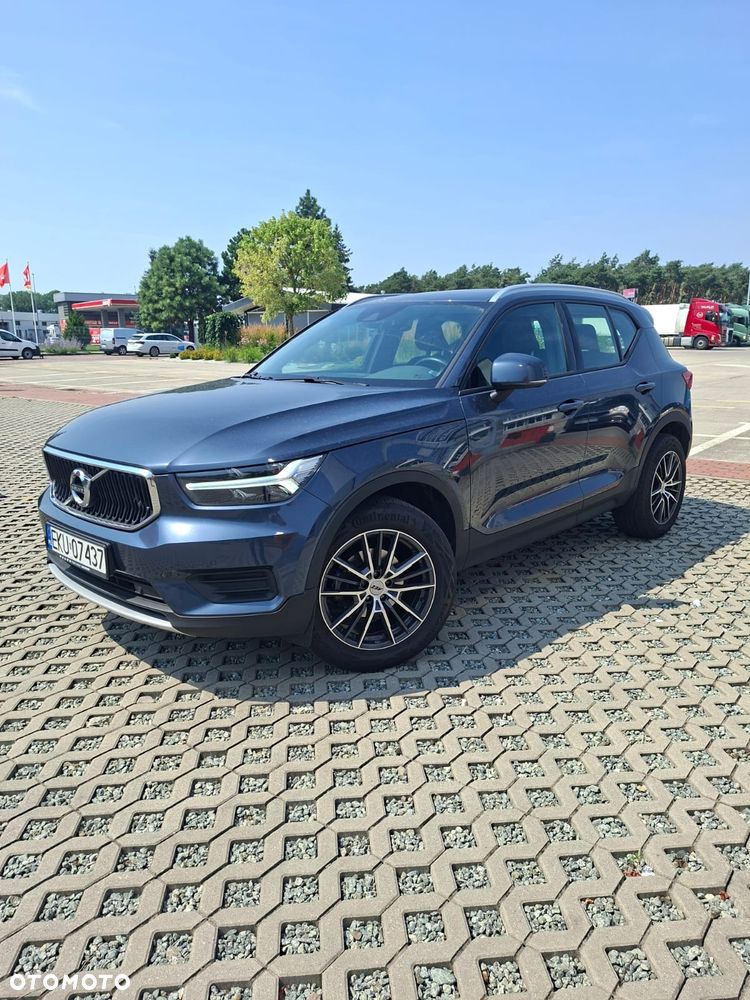 Volvo XC 40 T3 Momentum - 4