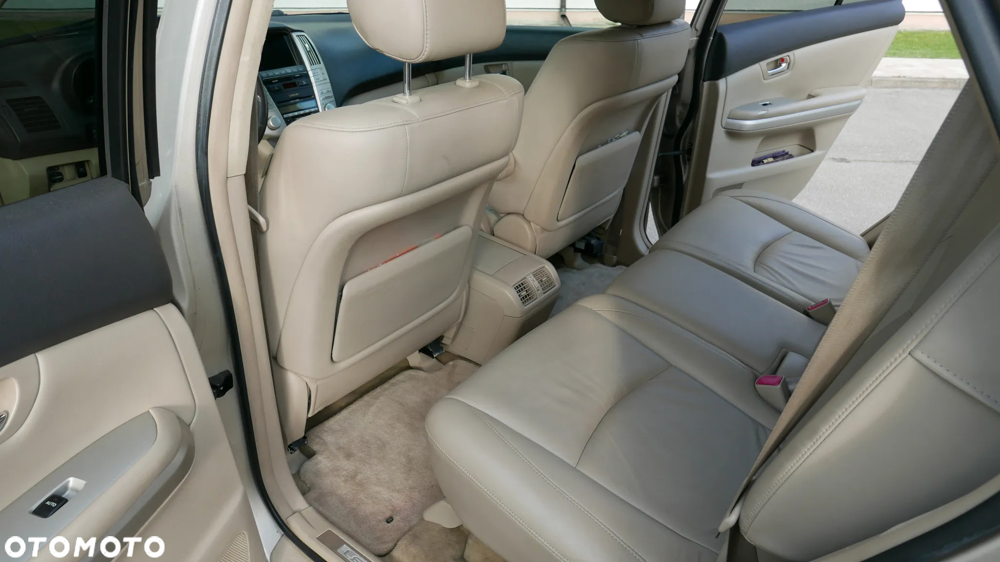 Lexus RX - 15