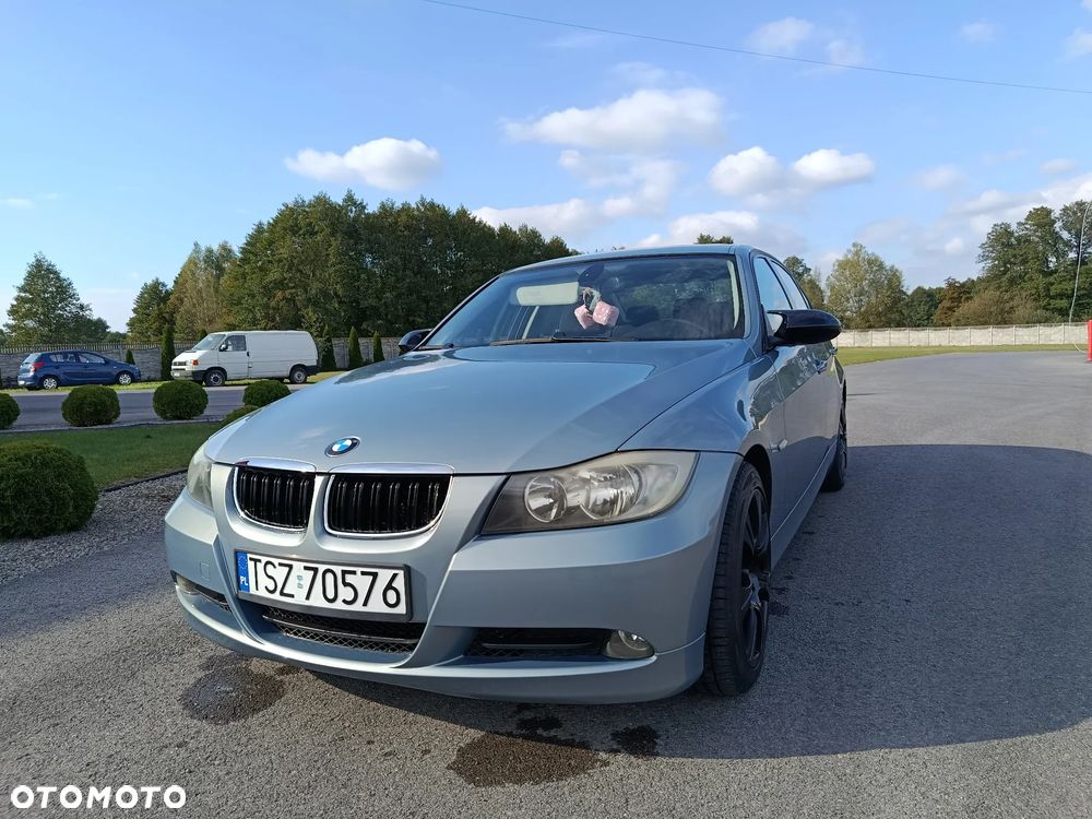 BMW Seria 3 320i - 1