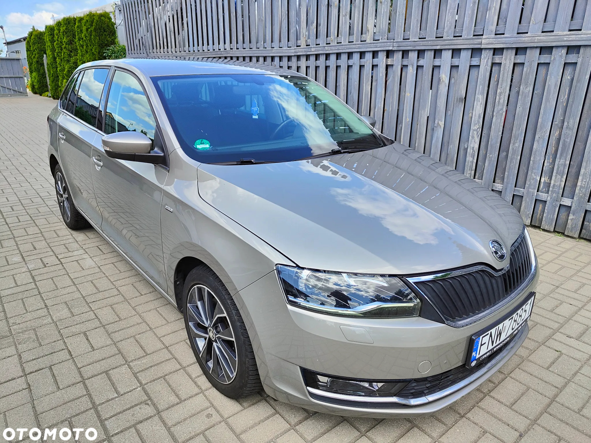Skoda RAPID Spaceback 1.6 TDI Drive - 2