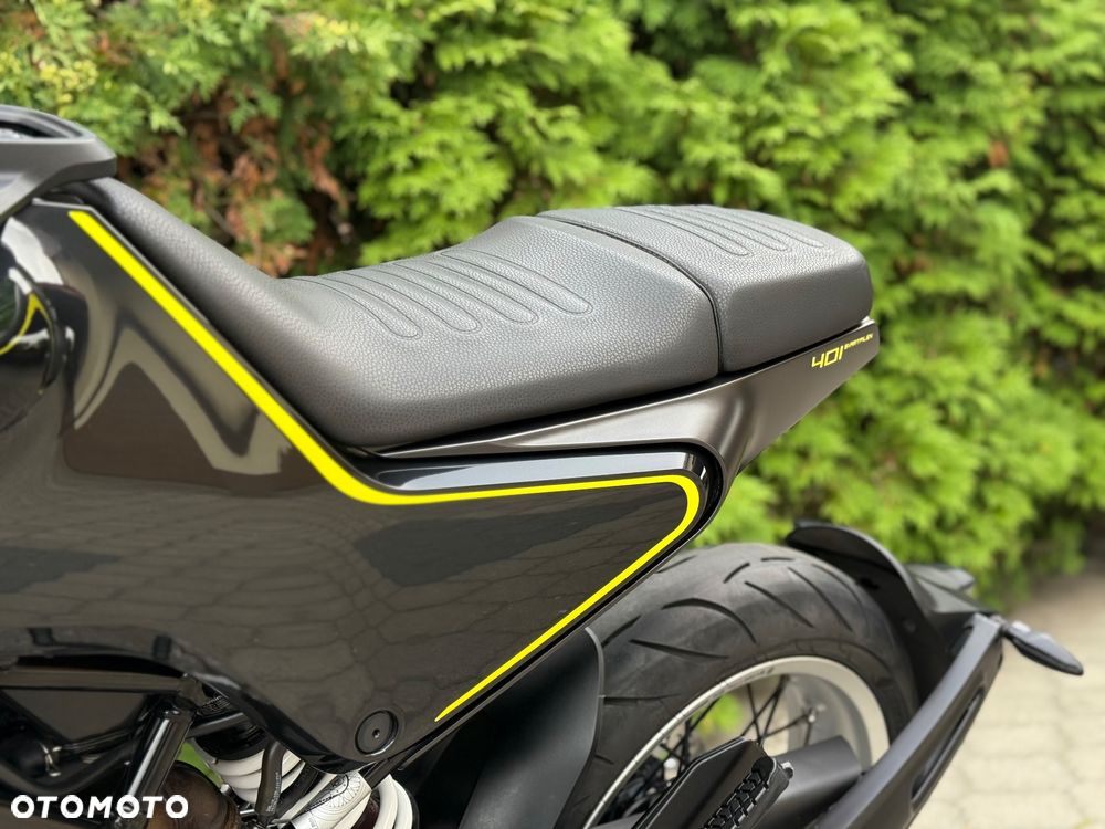 Husqvarna Svartpilen - 39