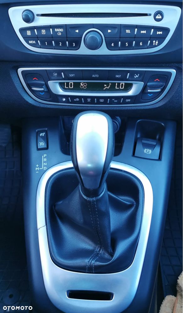 Renault Scenic 2.0 16V Privilege CVT - 17