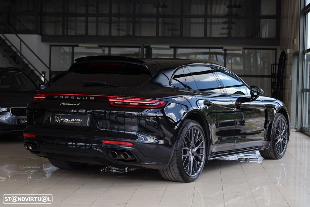 Porsche Panamera Sport Turismo - 34