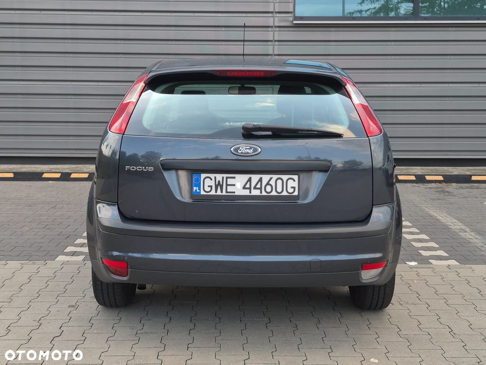 Ford Focus 1.6 16V Fun - 10