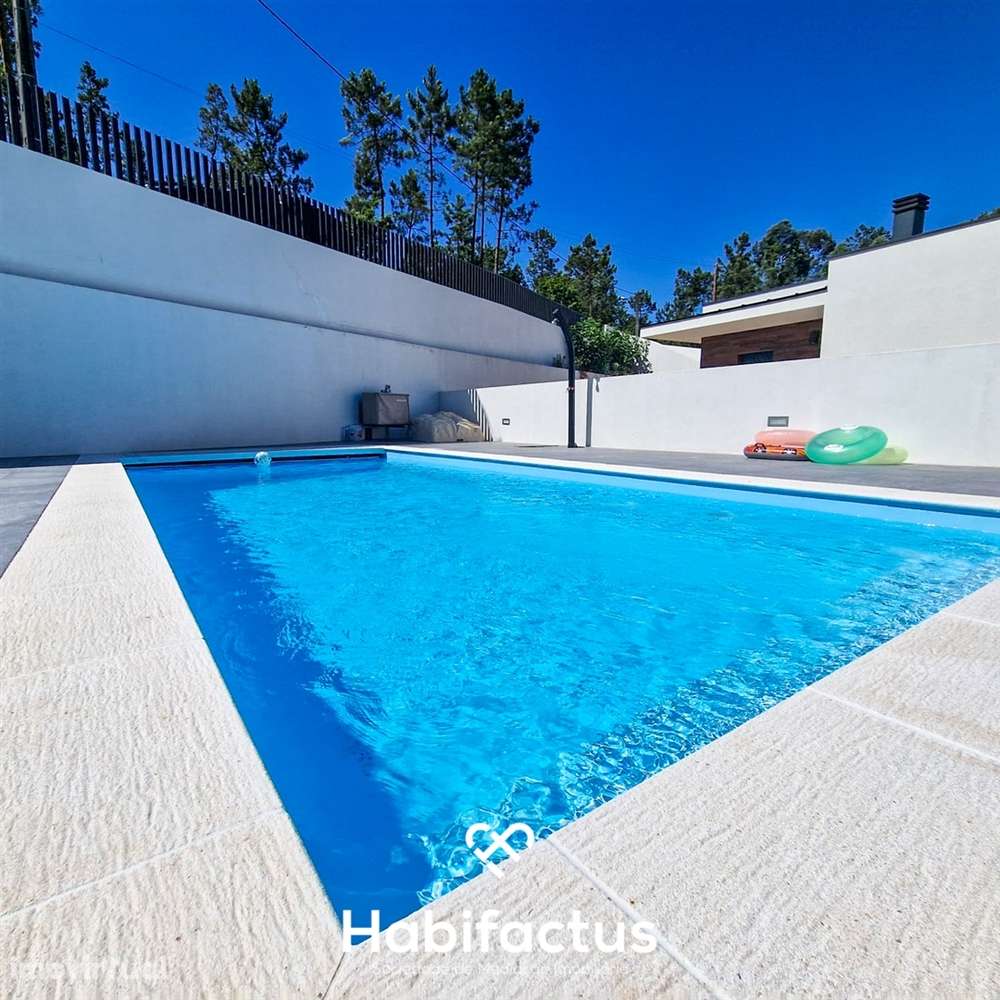 Moradia Isolada T3 à venda Moderna com Piscina aquecida e Churrasqueir - Grande imagem: 3/32