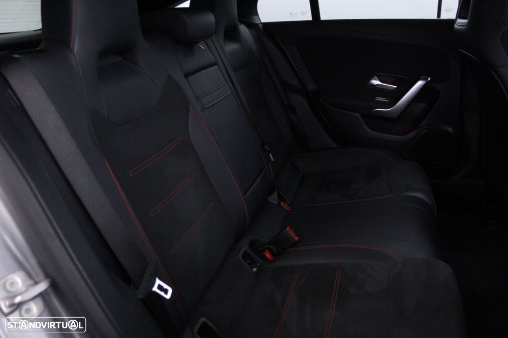 Mercedes-Benz CLA 180 d Shooting Brake AMG Line Aut. - 15