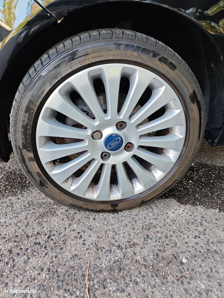 Ford Fiesta 1.6 TDCI Titanium - 25