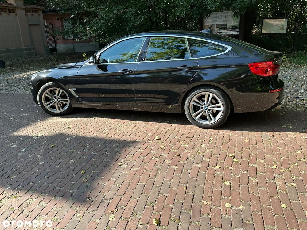 BMW Seria 3 330i xDrive Luxury Line - 17