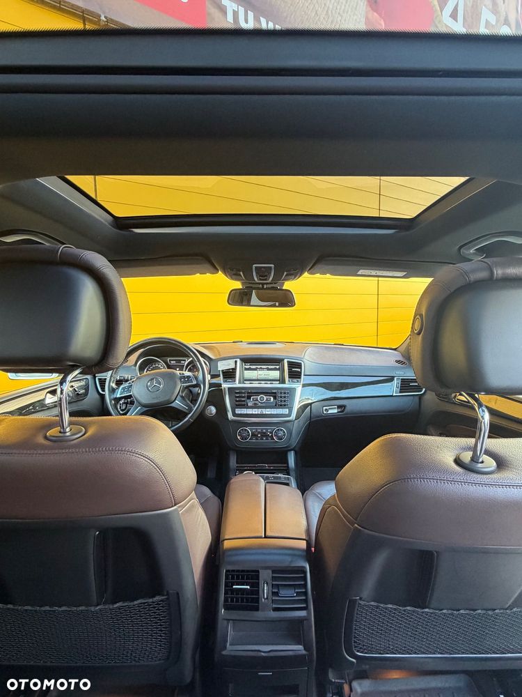 Mercedes-Benz ML - 10