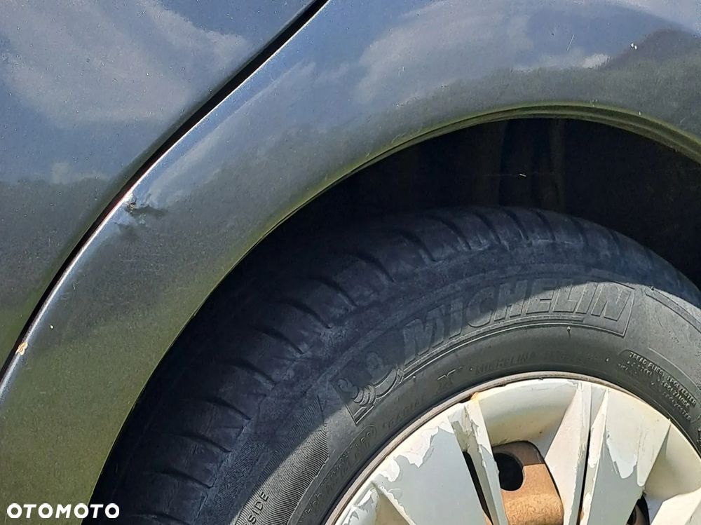 Toyota Yaris 1.0 Luna - 36