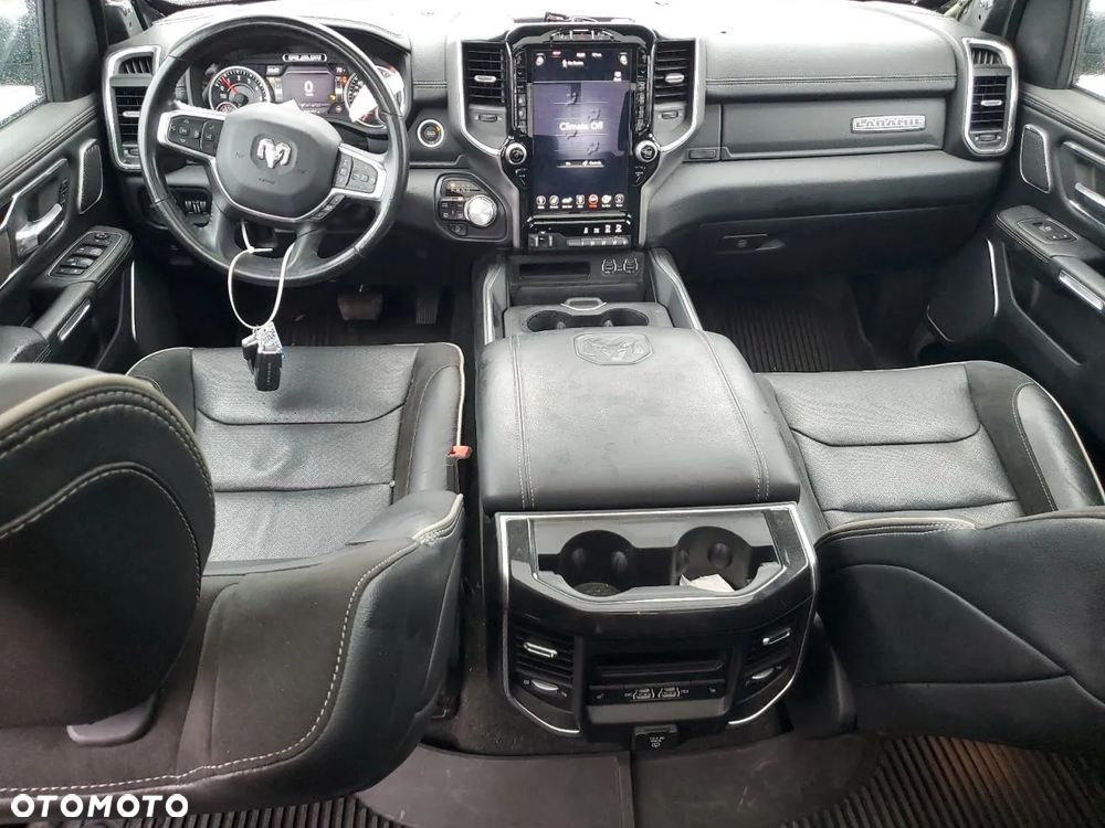 RAM 1500 Crew Cab Laramie - 8