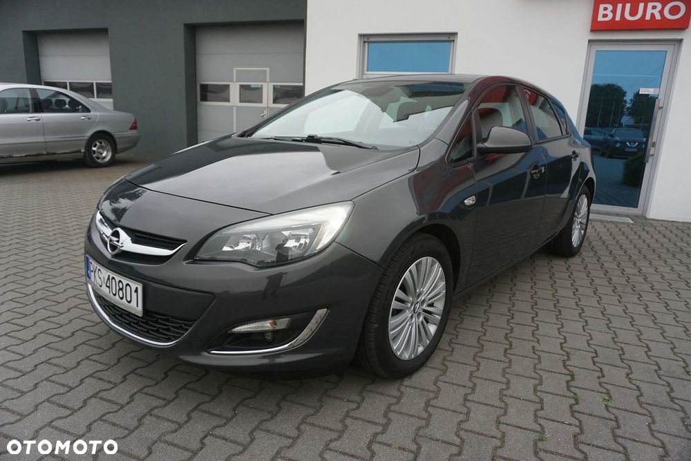 Opel Astra 1.4 Turbo - 2
