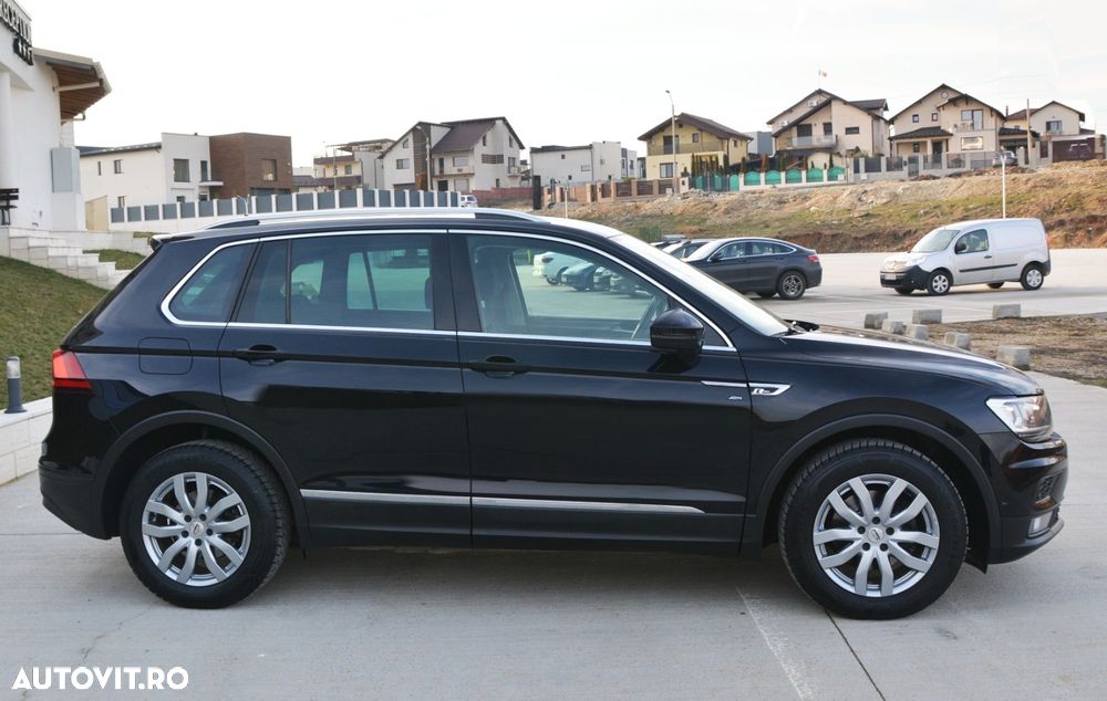 Volkswagen Tiguan 2.0 TDI SCR 4MOTION DSG R-Line - 9