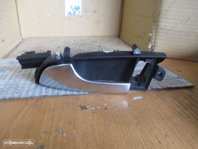 Puxador Interior 8P3867019A AUDI S3 2010 3P FE - 1