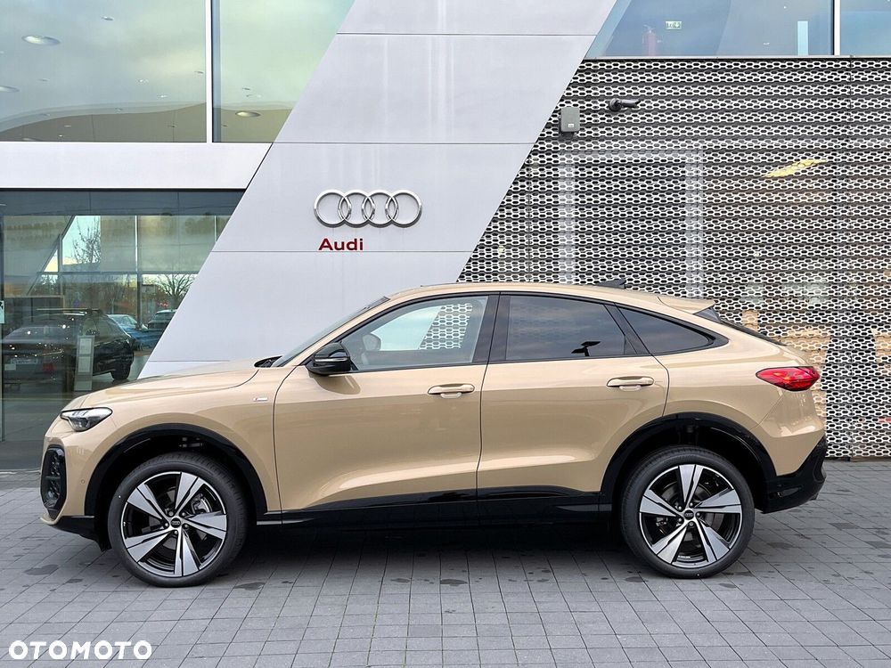 Audi Q5 Sportback - 9